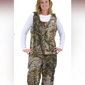 SHE Outdoor Apparel C4 Vest ~ Camo~ Medium ~ perfect condition